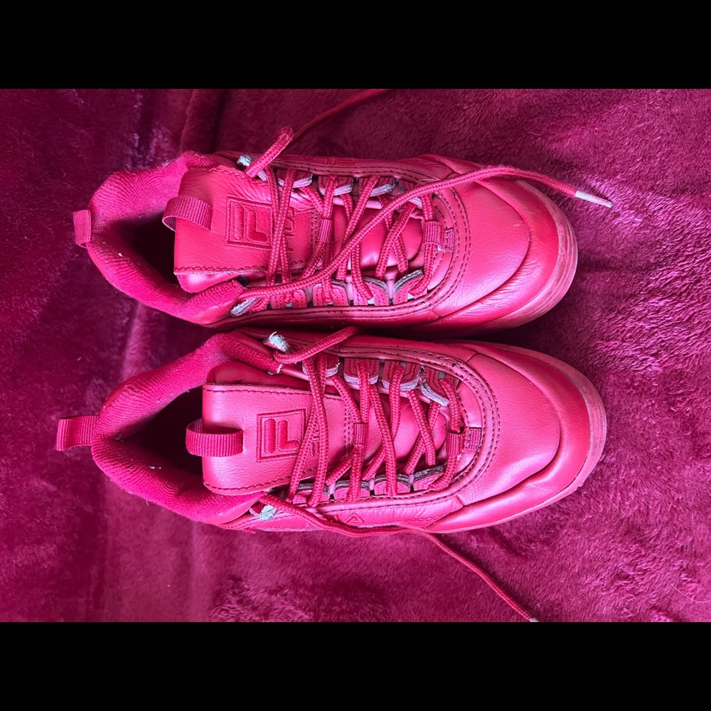Woman’s Red Fila’s  size 5